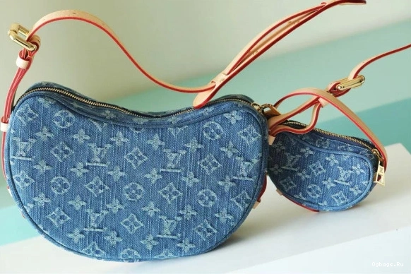 MM Croissant VUITTON LOUIS 0322